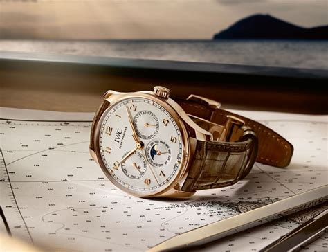 đồng hồ iwc schaffhausen giá bao nhiêu